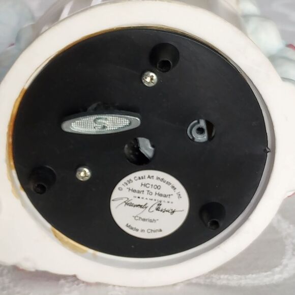 Cast Art Industries 1995 Dreamsicles "Heart to Heart" Musical Snowglobe - Picture 10 of 10